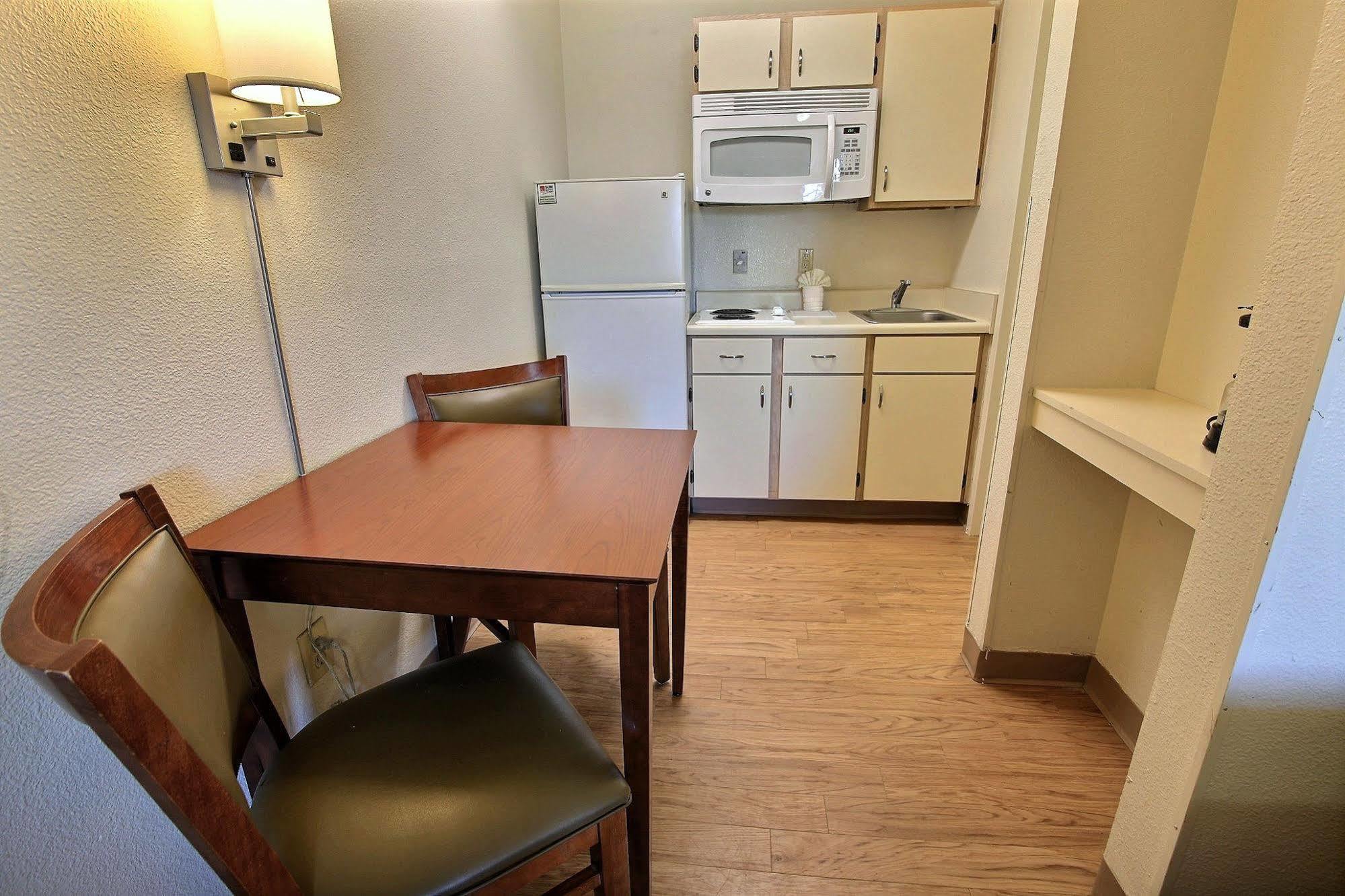 Intown Suites Extended Stay Chesapeake Va - I-64 Crossways Blvd Eksteriør billede